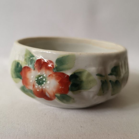 Vintage Hand-painted Porcelain Hair Receiver Made in Japan, Orange Flower Design - Picture 5 of 6